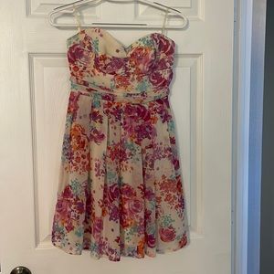 Forever 21 Strapless Floral Dress